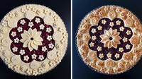 Ini kreasi lain dari pie berbentuk motif bunga. Karin membuat desain ini seperti bentuk ukiran bunga yang cantik. Foto: Instagram @karinpfeiffboschek