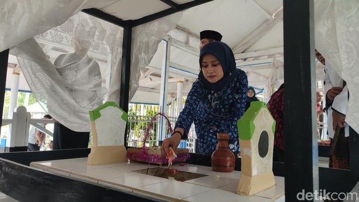 Potret Sakralnya Tradisi Napak Tilas Ziarah ke Leluhur Galuh di Ciamis
