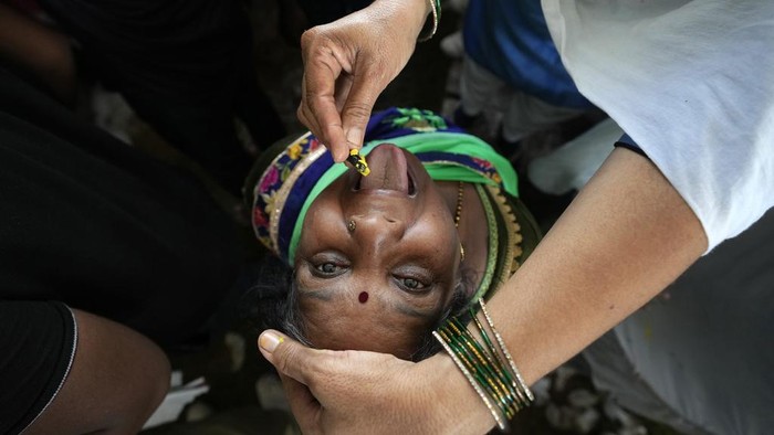 An asthma patient is administered a traditional 