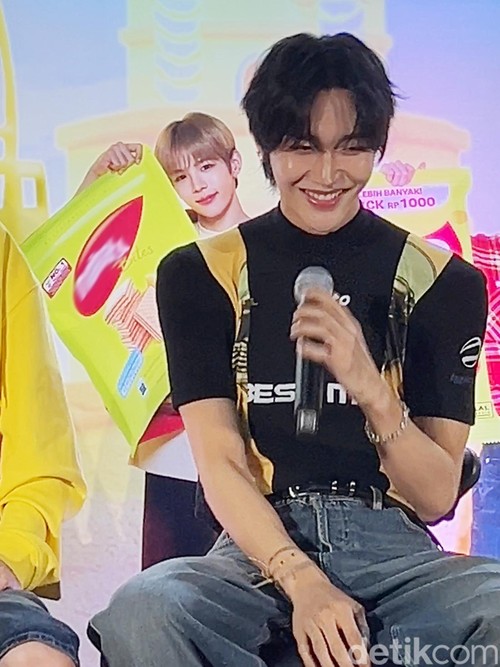 Wonbin RIIZE saat konferensi pers Meet & Greet RIIZE di Jakarta, Sabtu (8/6/2024), di Beach City International Stadium (BCIS) Ancol, Jakarta Utara.