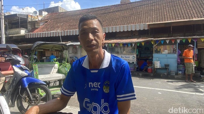 Suporter sepuh PSIM Jogja, Pak Hin saat ditemui di Kota Jogja, Senin (10/6/2024).
