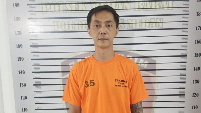 Tampang RB, pelaku pengancaman bosnya. (Dok. Polsek Medan Barat)