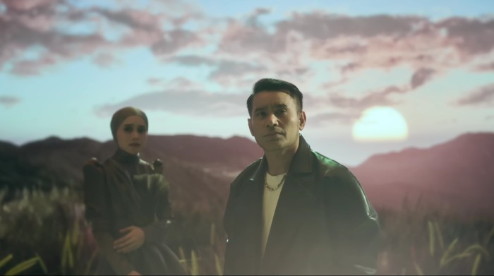 Video musik lagu Bukan Karena Tak Cinta duet Judika dan Lesti.