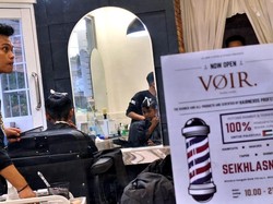 Lagi Viral Barber Shop di Bintaro, Pengunjung Sampai Antre