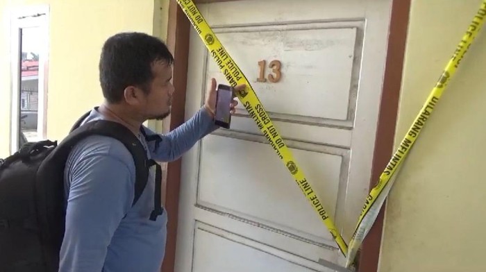 Wanita tewas penuh luka dalam kamar kos di Jambi.
