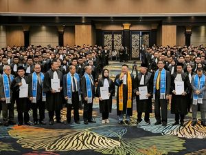 Ke Advokat Muda, Otto Hasibuan: Tak Semuanya untuk Uang
