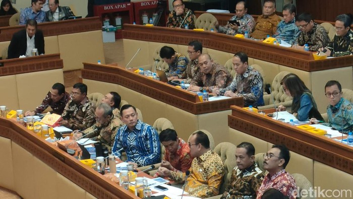 AHY Umumkan Kunjungan Raja Juli ke IKN Tanpa Penggunaan Jet Pribadi dalam Rapat Bersama Legislator