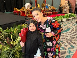 Jarang Terjadi, Tasya Farasya Pamer Wajah Anak Usai Dimakeup, Bikin Gemas