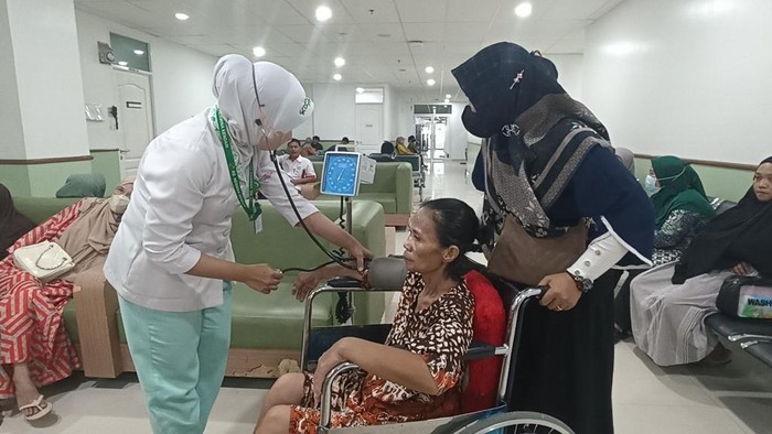 Cerita Apriani Temani Sang Kakak Berjuang Lawan Tumor dengan JKN