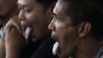 Ekspresi Warga Filipina Saat Ikut Lomba Makan Cabai