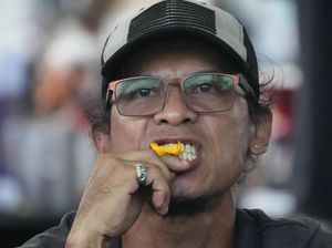 Ekspresi Warga Filipina Saat Ikut Lomba Makan Cabai