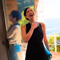 Jennie BLACKPINK menjadi kejutan di akhir peragaan busana Jacquemus ‘La Casa show’ di Capri, Italia pada Senin (10/6/2024) waktu setempat. Dia menjadi model terakhir yang berjalan di runway, sekaligus menutup peragaan busana tersebut. Foto: dok. Jacquemus