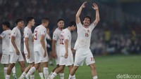 Hasil tersebut didapat setelah Garuda berhasil menang 2-0 atas Filipina berkat gol Thom Haye dan Rizky Ridho. (Agung Pambudhy/detikcom)