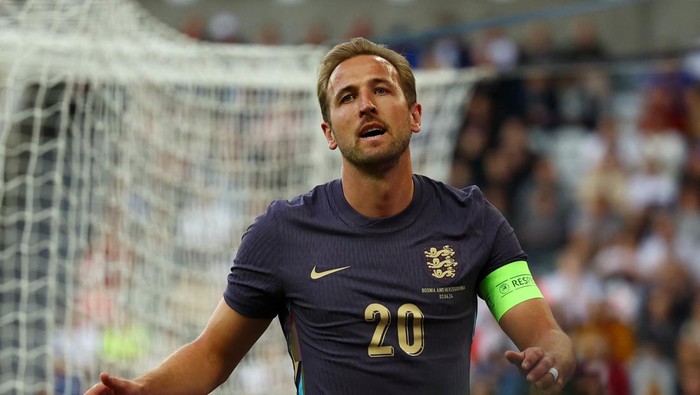 Soccer Football - International Friendly - England v Bosnia and Herzegovina - St James Park, Newcastle, Britain - June 3, 2024 Englands Harry Kane reacts after missing a chance to score Action Images via Reuters/Lee Smith