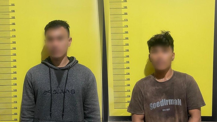 IMYA (28) dan DS (23), pelaku pengancaman pasutri di Jalan Pulau Tarakan, Denpasar, Bali, ditangkap polisi. (Dok. Polsek Denpasar Barat)