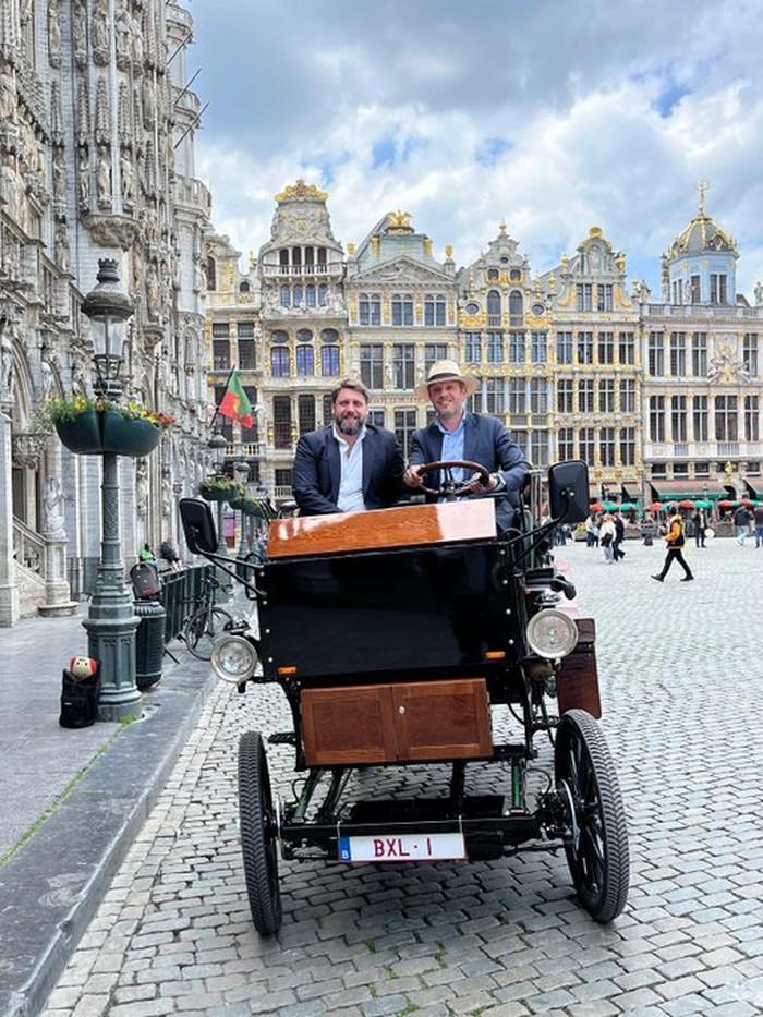 Kereta listrik di Brussels