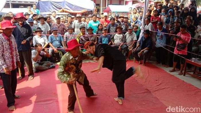 Kesenian Sampyong Indramayu.