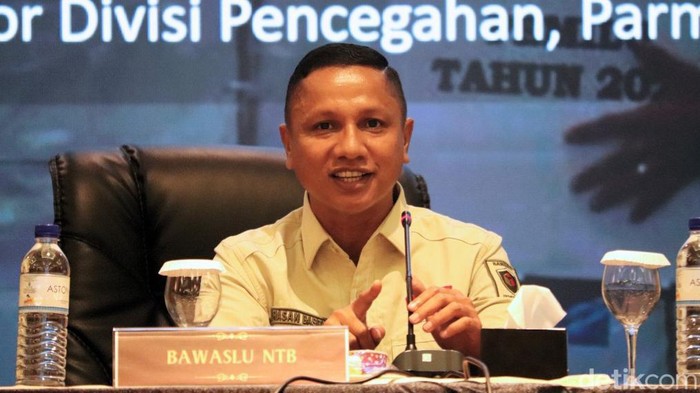 Ketua Divisi Pencegahan, Partisipasi Masyarakat, dan Hubungan Masyarakat (Parmas) Bawaslu NTB Hasan Basri. (Lalu Helmy Akbar/detikBali)