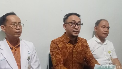 Konferensi pers terkait korban kebakaran gudang LPG di RS Prof IGNG Ngoerah, Selasa (11/6/2024).