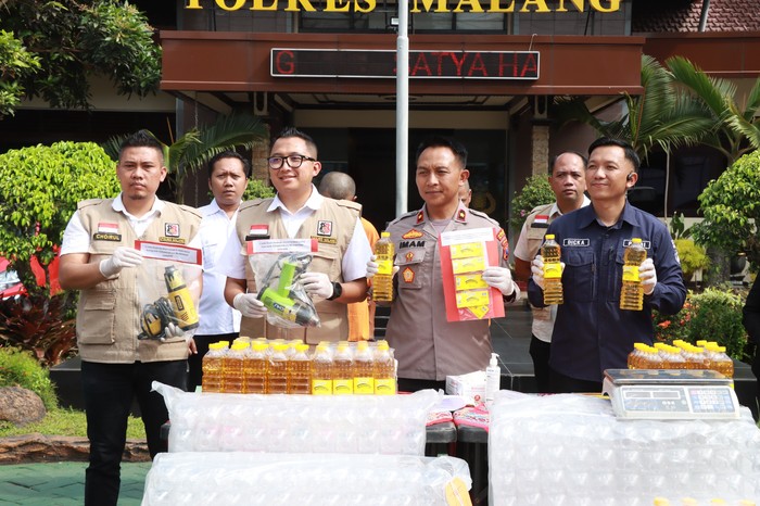 Konferensi pers pengungkapan kasus Minyakita palsu oleh Polres Malang (dok. Polres Malang)
