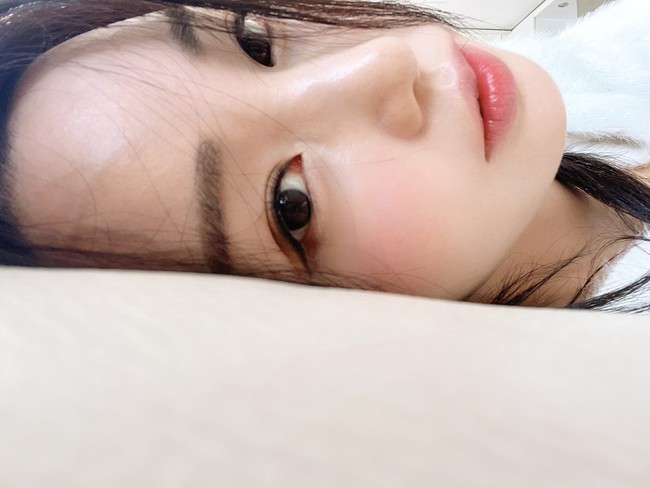 Nam Gyu Ri mengawali kariernya pada 2006. Sebelum dikenal sebagai aktris drakor, ia debut lewat grup idol SeeYan di mana pemain 49 days tersebut menjadi leader-nya. Nam Gyu Ri mulai dikenal publik dengan visualyang dianggap lugu dan sering disebut sebagai tipe ideal para pria. Disebut seperti masih seperti remaja, aslinya ia sudah menginjak usia 40 tahun. Foto: Instagram Nam Gyu Ri