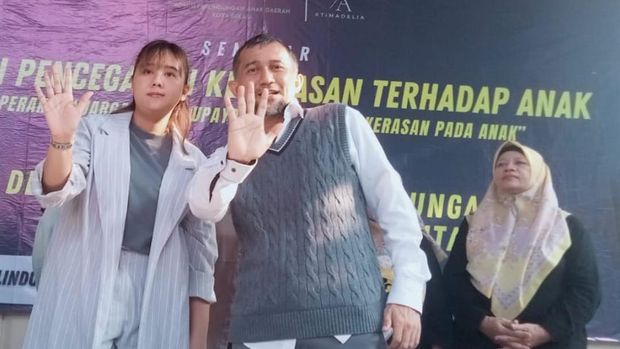 Pembina Relawan Pelita, Adelia dan Komisioner KPAD Kota Bekasi Bidang Kesehatan Hadyan Rahmat (dok.ist)