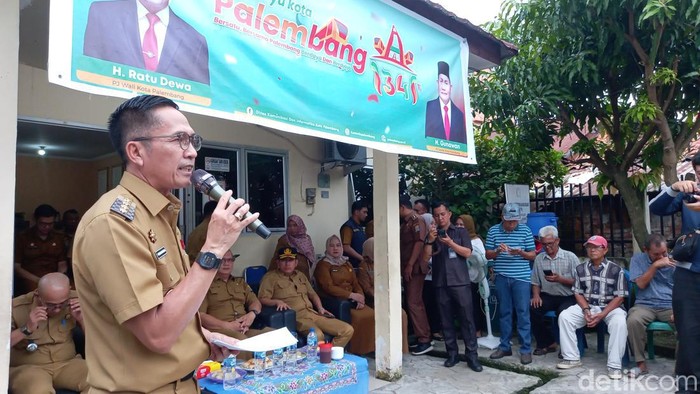 Pemkot Palembang gelar operasi pasar minyak goreng.