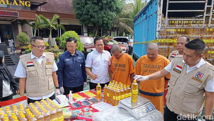 Polisi membongkar home industry Minyakita palsu di Malang