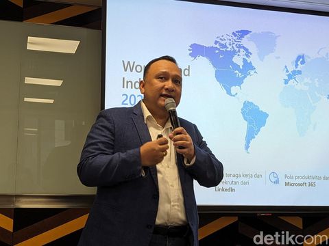Presiden Direktur Microsoft Indonesia Dharma Simorangkir