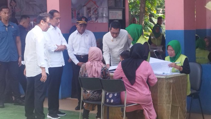 Presiden Joko Widodo (Jokowi) buka suara soal target pencegahan anak kerdil atau stunting yang masih jauh dari target.