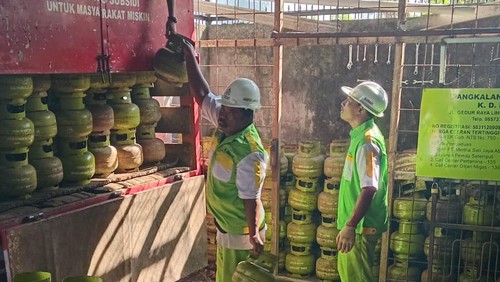 Situasi pendistribusian LPG 3 kg oleh Pertamina di Kota Mataram, NTB, Senin (10/6/2024). (Humas Pertamina Patra Niaga)