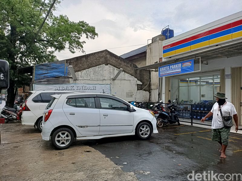 Suasana lingkungan lokasi pemukulan oleh pengamen terhadap pengaman di kawasan Jakarta Selatan. (Rachma Syifa Faiza Rachel/detikcom)