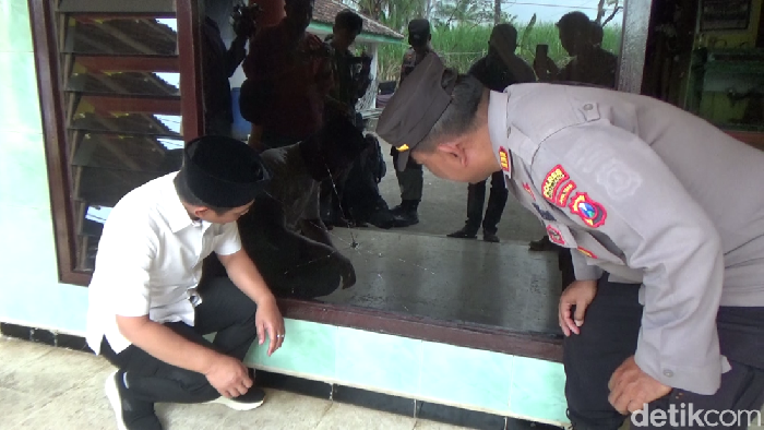 Teror airsoft gun Lumajang