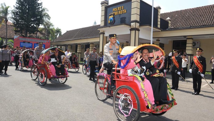 upacara purna bhakti Polres Kediri Kota