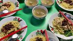 Gurihnya Bakmi Piring yang Viral di Pujasera Blok M