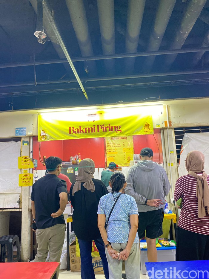 Bakmi Piring Bakmi Piring, bakmi ayam viral di Blok M