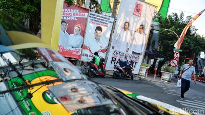 Baliho Bacawali Mulai Menjamur di Surabaya