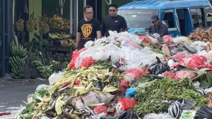 Sampah Menumpuk di Jalan Bogor, Walikota Bima Arya Berikan Penjelasan