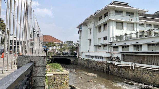 Cikapundung Riverspot di Asia Afrika, Kota Bandung