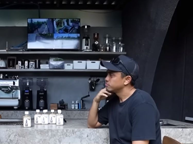 Keren! Tampilan Dapur Minimalis Ayudia Bing Slamet dan Ditto di Bali