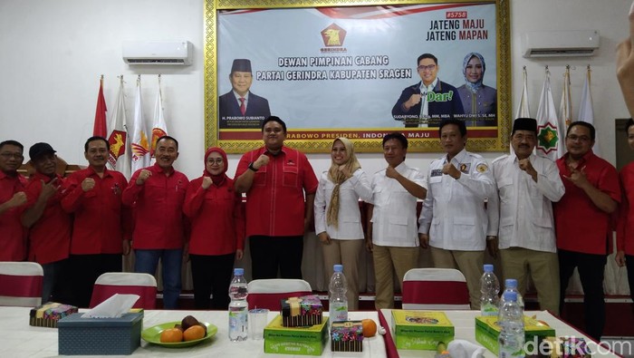 Ketua DPC PDIP Sragen, Untung Wibowo Sukowati mendatangi kantor DPC Gerindra, Rabu (13/6/2024)