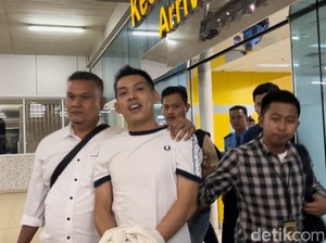 Ko Apex Ditangkap Usai Mangkir Pemeriksaan Kasus Penggelapan Tongkang