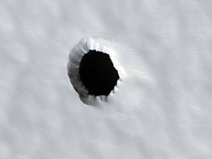 Ada Lubang Misterius di Mars, Benarkah Dapat Melindungi Astronaut dari Radiasi?