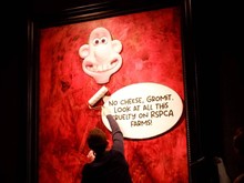 Duh! Lukisan Raja Charles III Dirusak