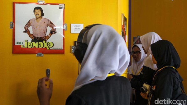Melihat Lebih Dekat Karya Benyamin Sueb