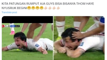Selebrasi Thom Haye berisiko cedera gara-gara rumput yang tidak mulus. Netizen minta kualitas rumput diperbaiki. Foto: Twitter