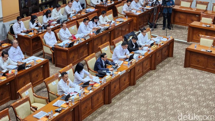 Menkumham Yasonna Laoly rapat kerja dengan Komisi III DPR, Rabu (12/6/2024).