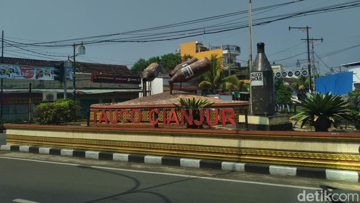 Monumen/Tugu unik di Cianjur