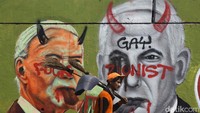 Dalam mural tersebut PM Israel Benjamin Netanyahu digambarkan seperti setan yang bertanduk.  