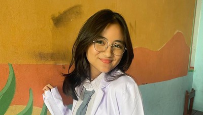 5 Potret Gemas Nayla Denny Purnama Berseragam Sekolah